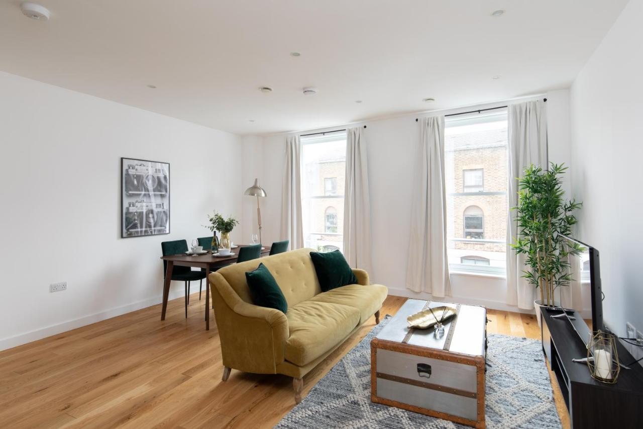 Apartament - Luxury And Spacious With Balcony