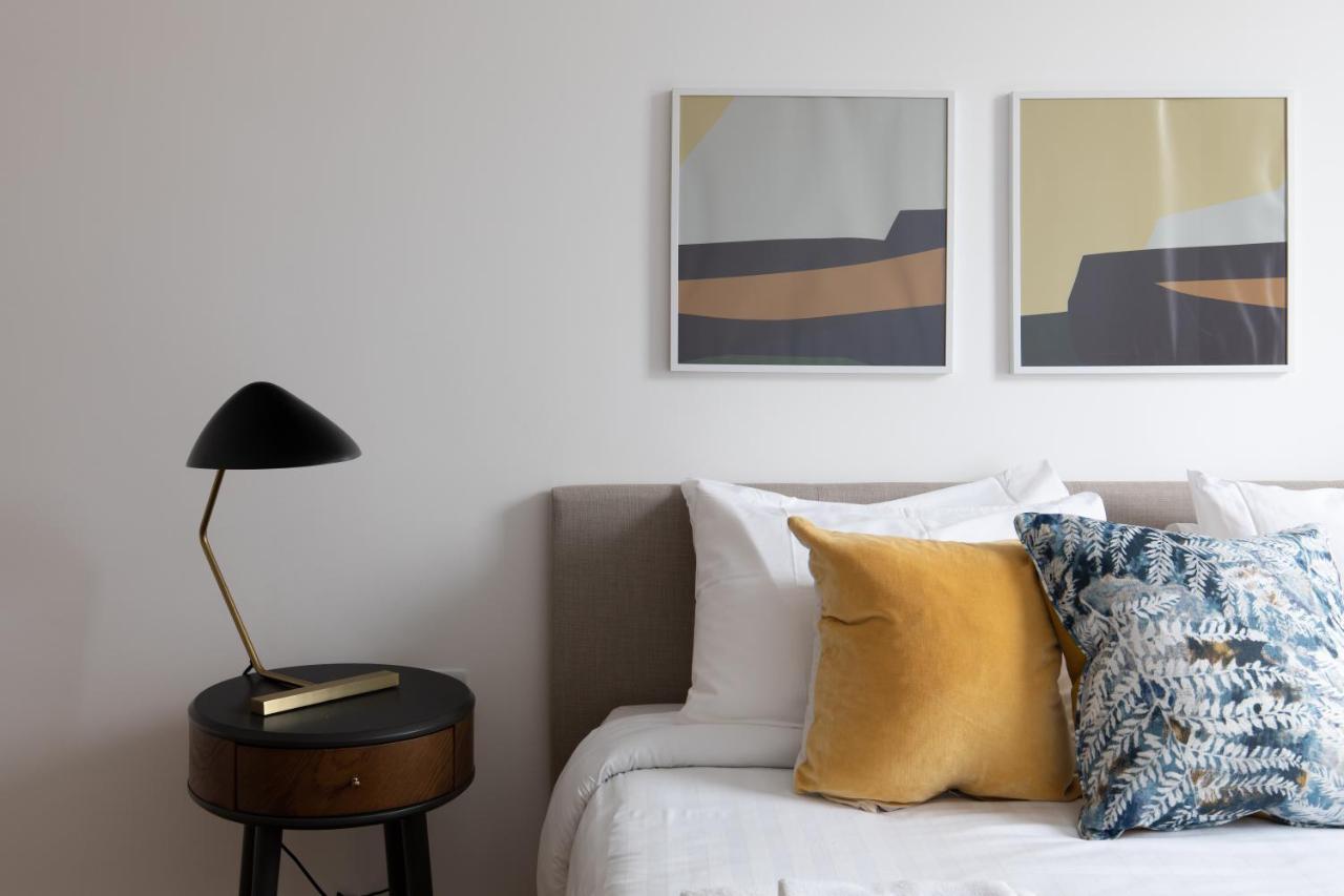 Apartament - Luxury And Spacious With Balcony Londra